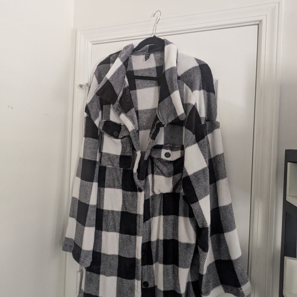SHEIN Monochrome Checkered Jacket